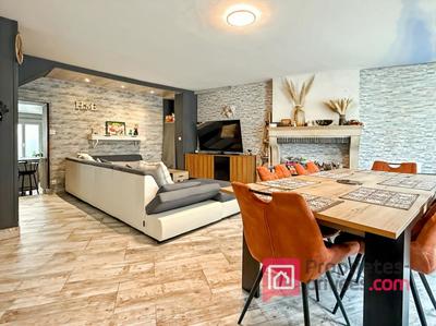 Maison - 175 m² - 9 pièces