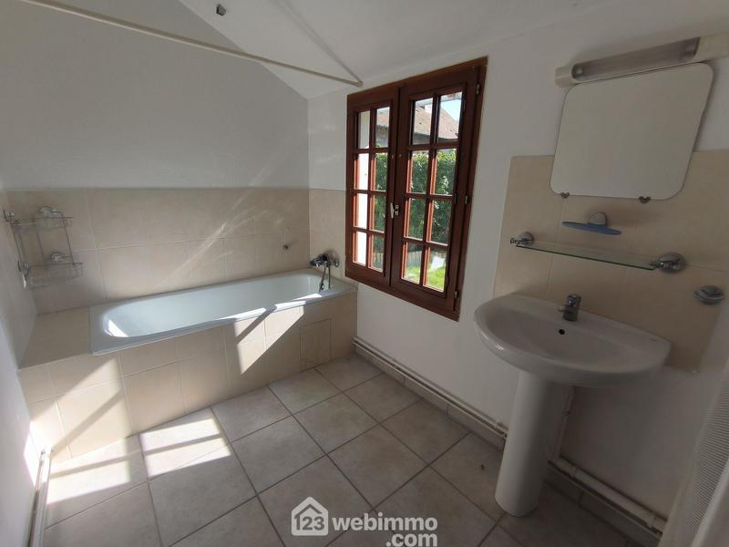 Maison - 182 m² - 8 pièces