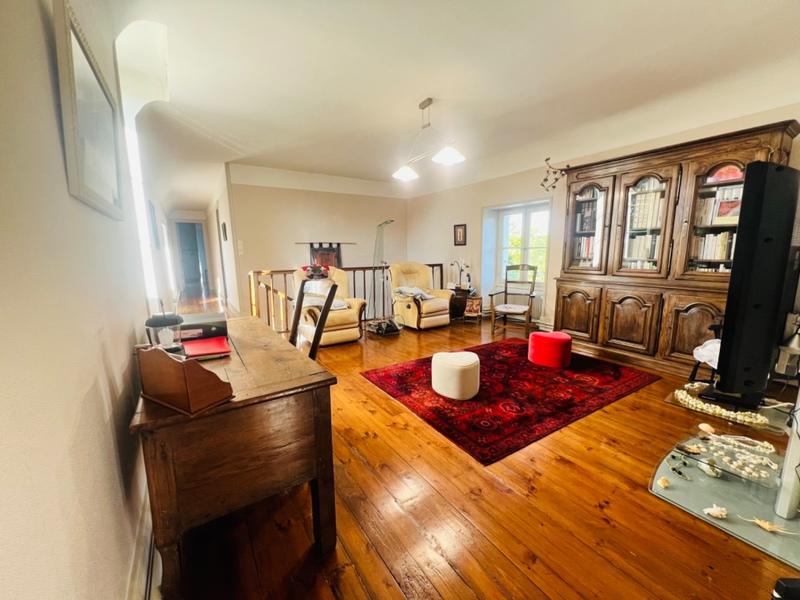 Maison de maîtres - 355 m² - 8 pièces