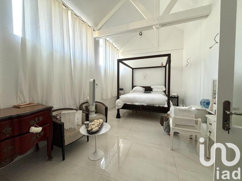 Appartement - 230 m² - 5 pièces