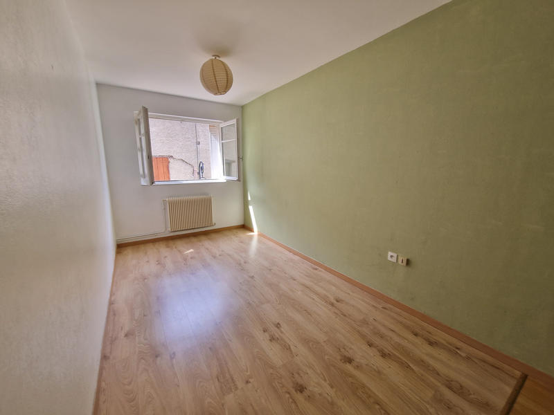 Appartement - 90 m² - 3 pièces