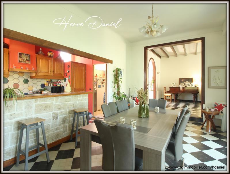 Villa - 182 m² - 7 pièces