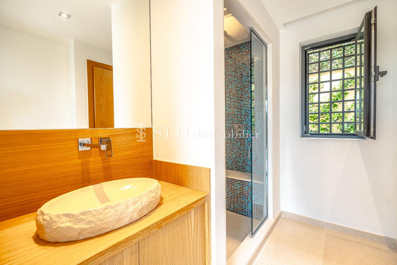 Villa - 180 m² - 5 pièces