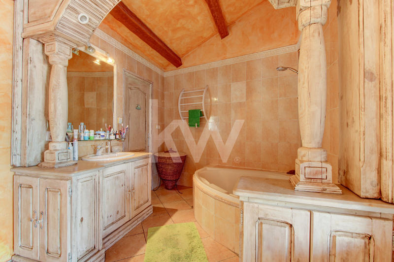 Maison - 165 m² - 5 pièces