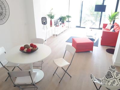 Appartement - 82 m² - 3 pièces