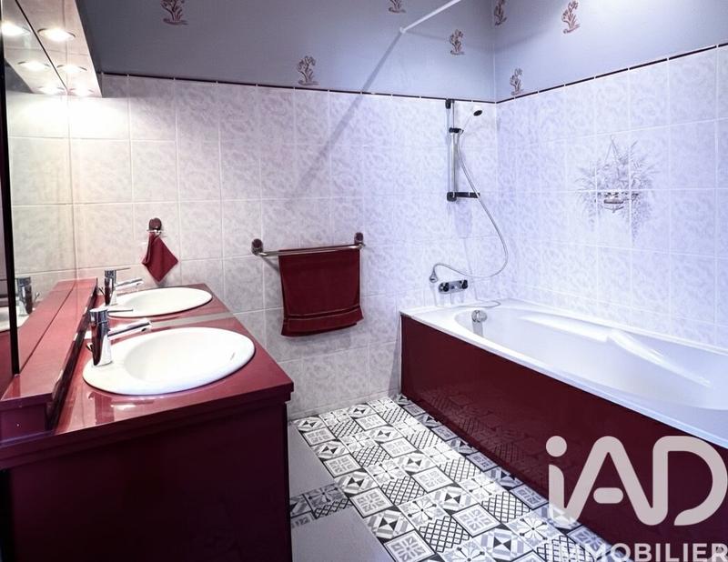 Maison de ville - 111 m² - 5 pièces