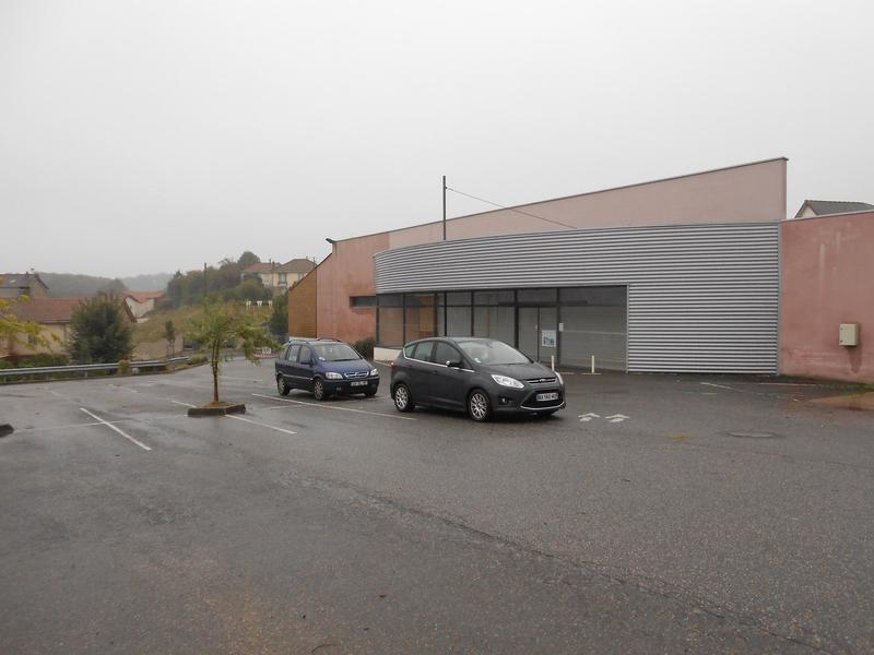 Local commercial - 1 650 m²