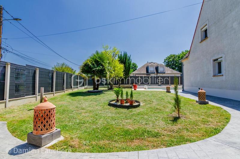 Demeure - 310 m² - 10 pièces