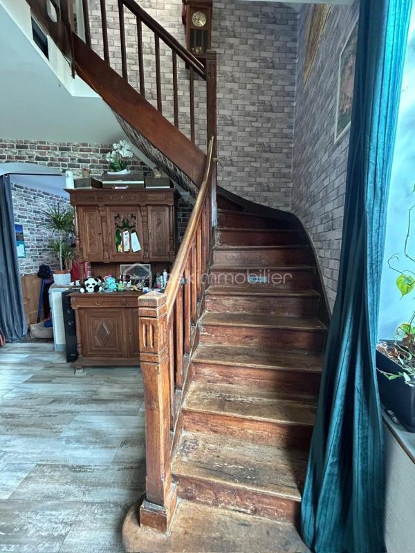 Immeuble - 140 m² - 7 pièces