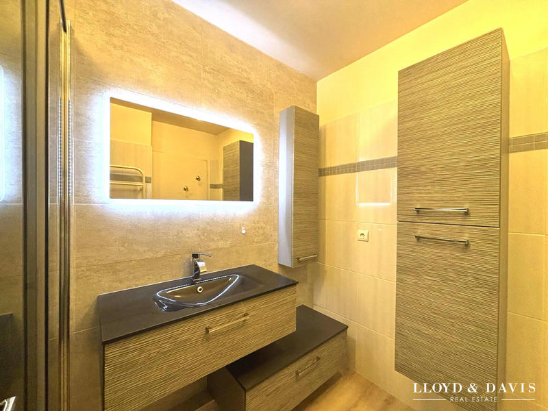 Appartement - 94 m² - 4 pièces