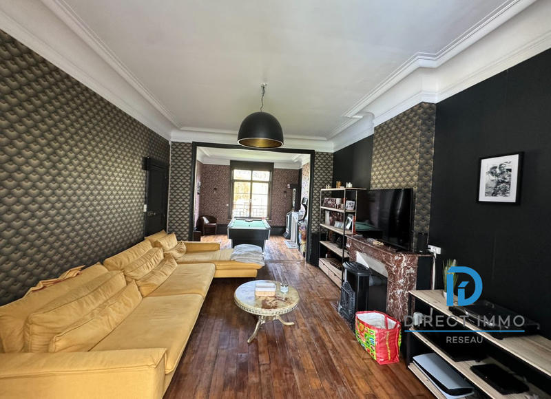 Maison - 340 m² - 10 pièces