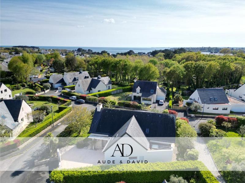 Maison - 220 m² - 8 pièces