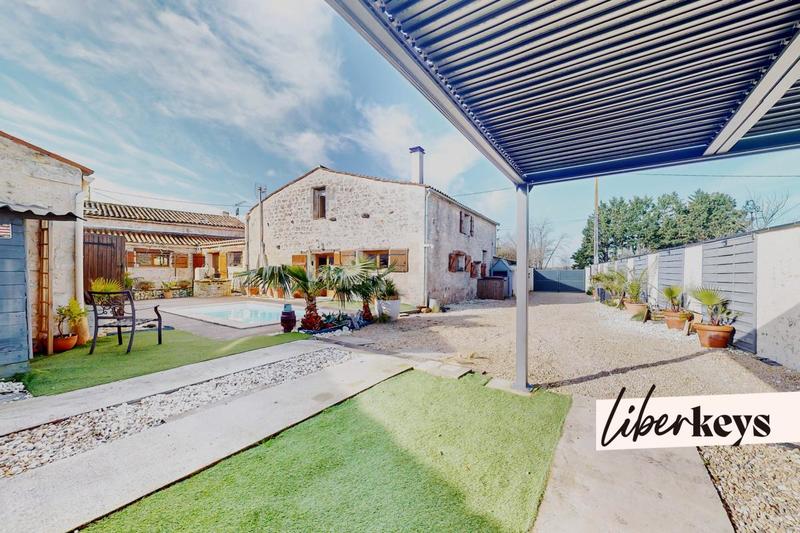 Maison en pierre - 201 m² - 6 pièces