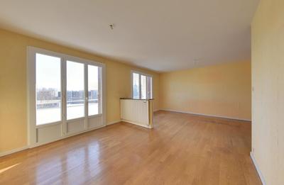 Appartement - 76 m² - 4 pièces