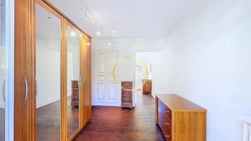 Maison de village - 196 m² - 10 pièces