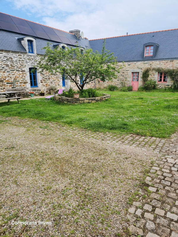 Propriété - 555 m² - 24 pièces