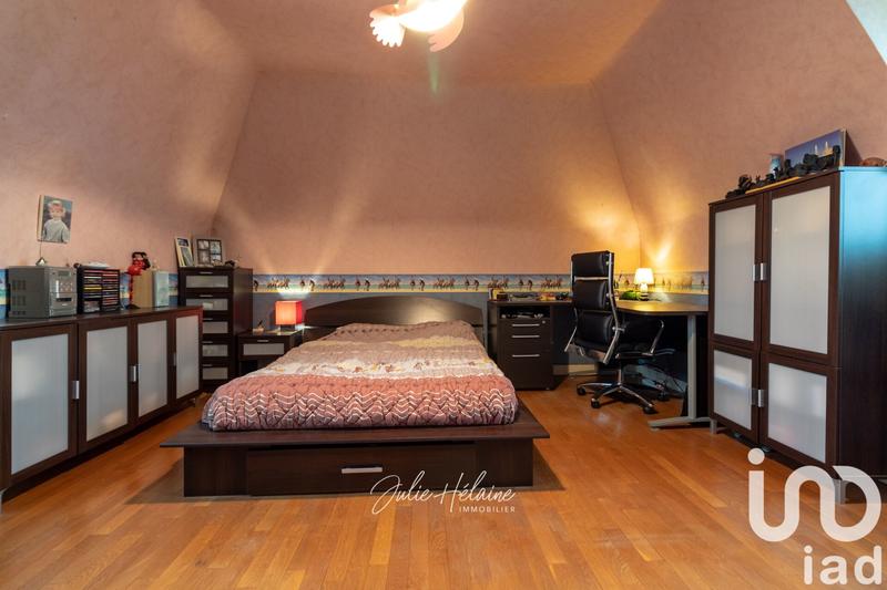 Maison - 196 m² - 8 pièces