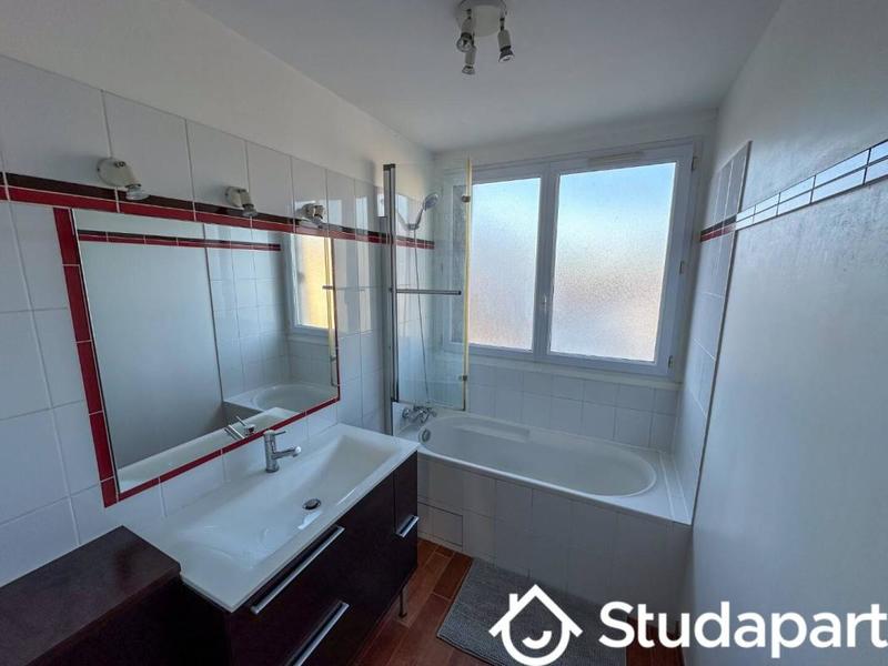 Chambre - 9 m² - 1 pièce