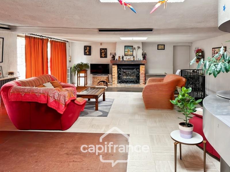 Maison - 200 m² - 6 pièces