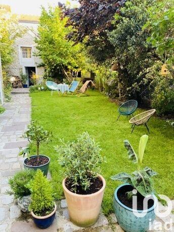 Maison - 258 m² - 8 pièces