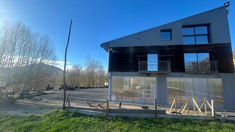 Maison d'architecte - 235 m² - 4 pièces