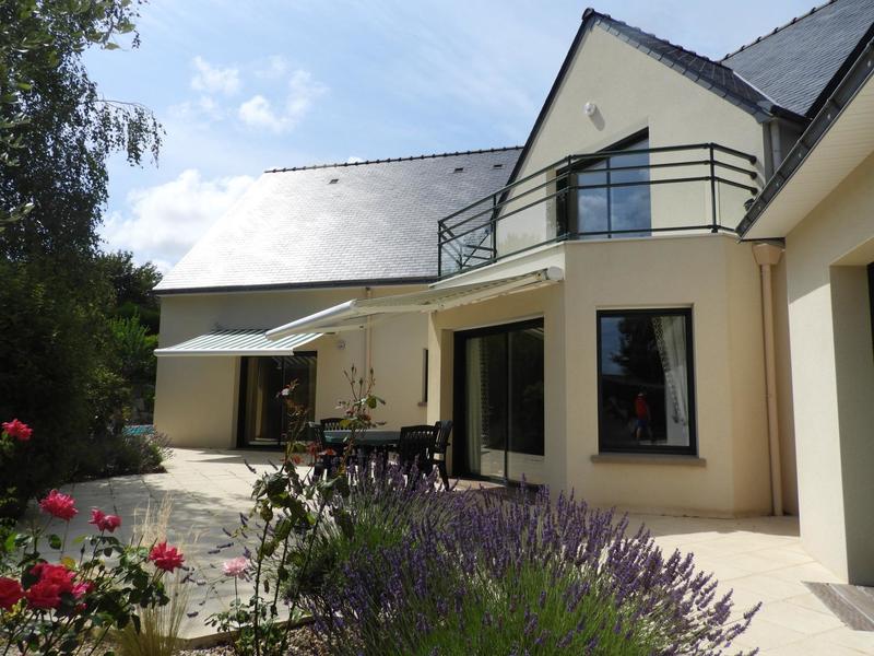 Maison - 265 m² - 8 pièces