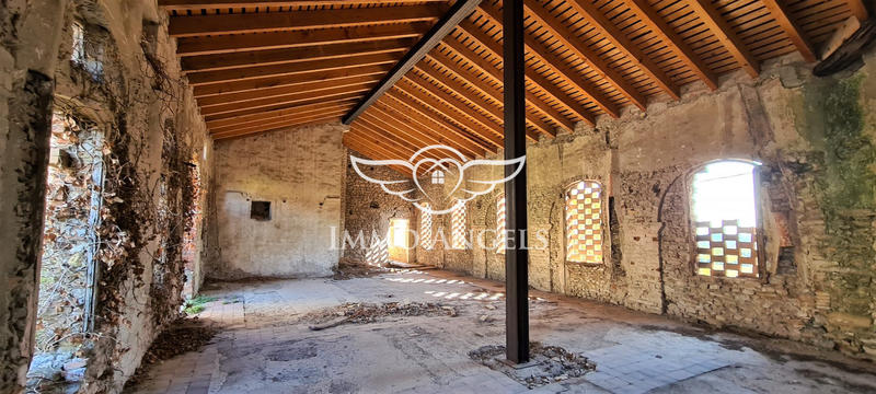 Mas - 2 500 m² - 30 pièces