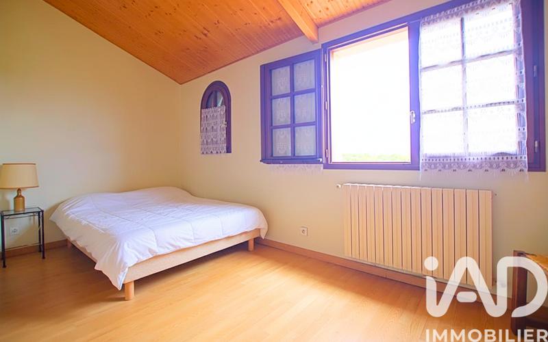 Maison - 94 m² - 5 pièces