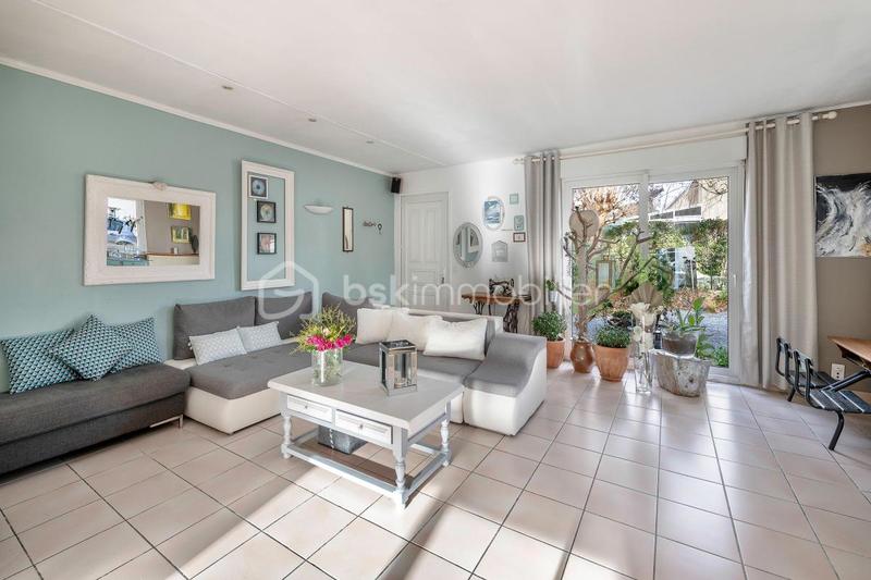 Maison - 140 m² - 6 pièces