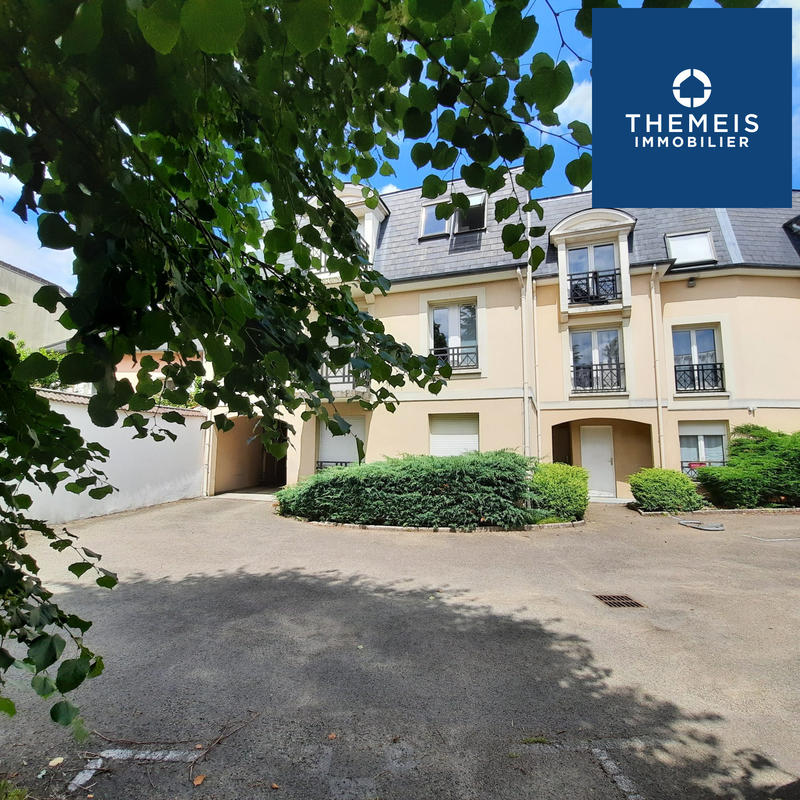 Parking / Garage - 10 m²