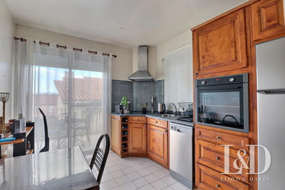 Maison - 243 m² - 10 pièces