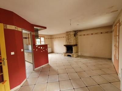 Maison - 95 m² - 6 pièces