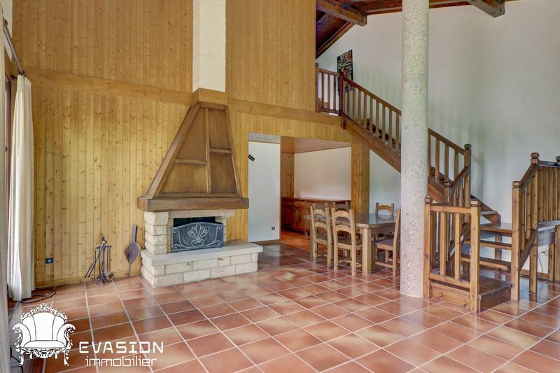 Châlet - 200 m² - 8 pièces