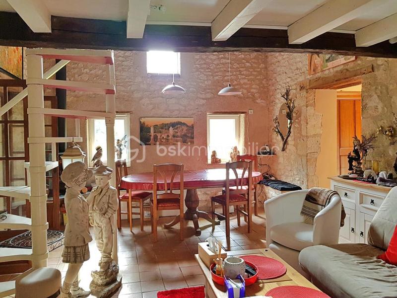 Maison en pierre - 77 m² - 5 pièces