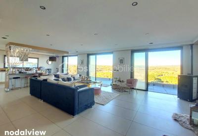 Villa - 310 m² - 10 pièces