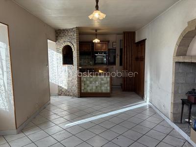 Corps de ferme - 121 m² - 8 pièces