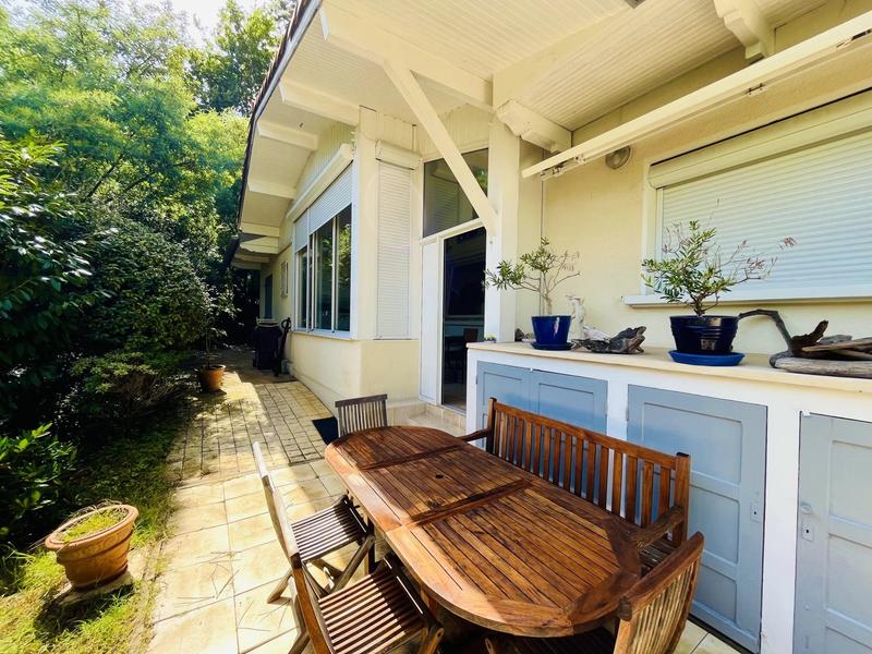 Maison - 185 m² - 7 pièces