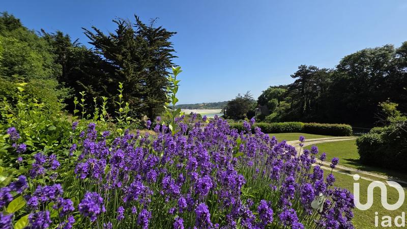 Maison - 210 m² - 9 pièces