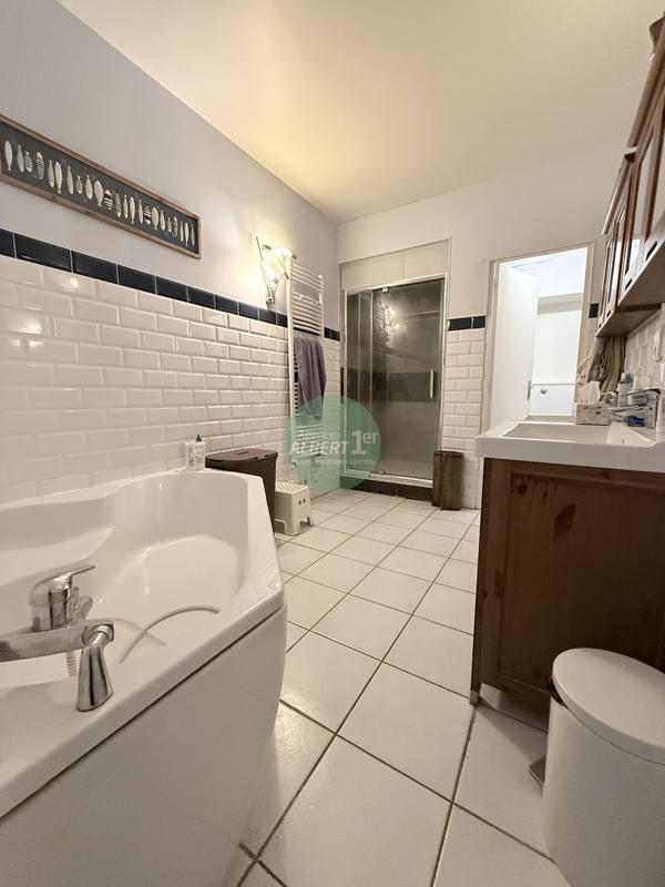 Appartement - 201 m² - 5 pièces