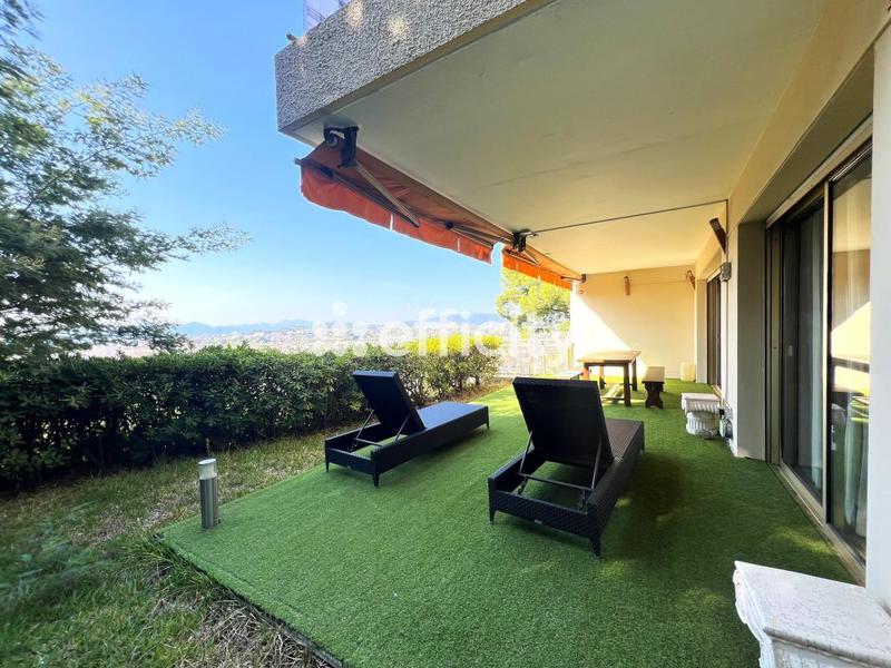 Appartement - 95 m² - 3 pièces