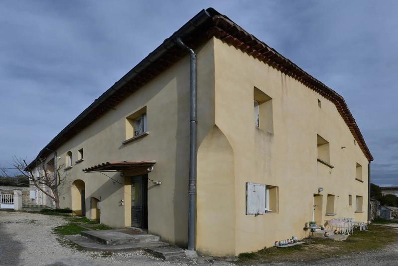 Maison - 330 m² - 15 pièces