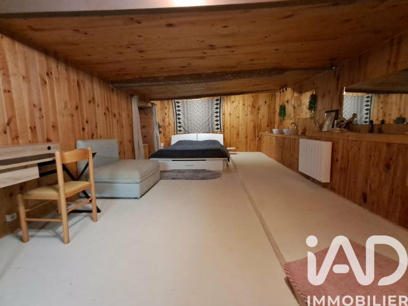 Maison - 202 m² - 5 pièces