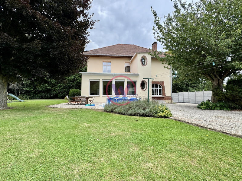 Maison - 237 m² - 7 pièces