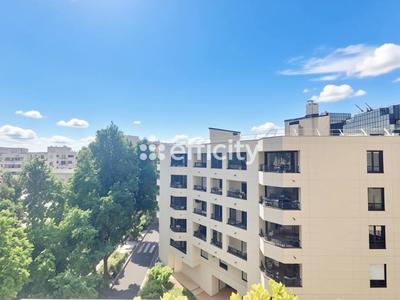 Appartement - 95 m² - 5 pièces