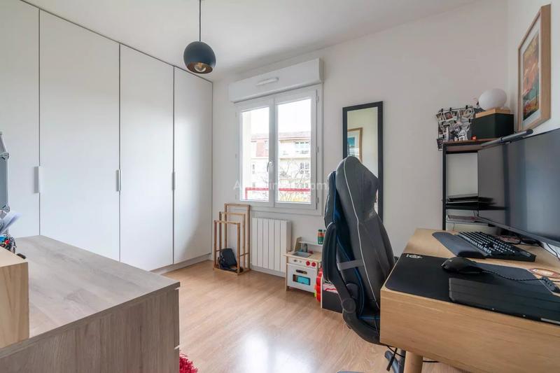 Appartement - 102 m² - 5 pièces