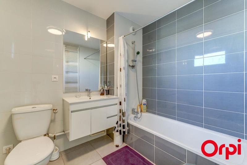 Appartement - 80 m² - 3 pièces