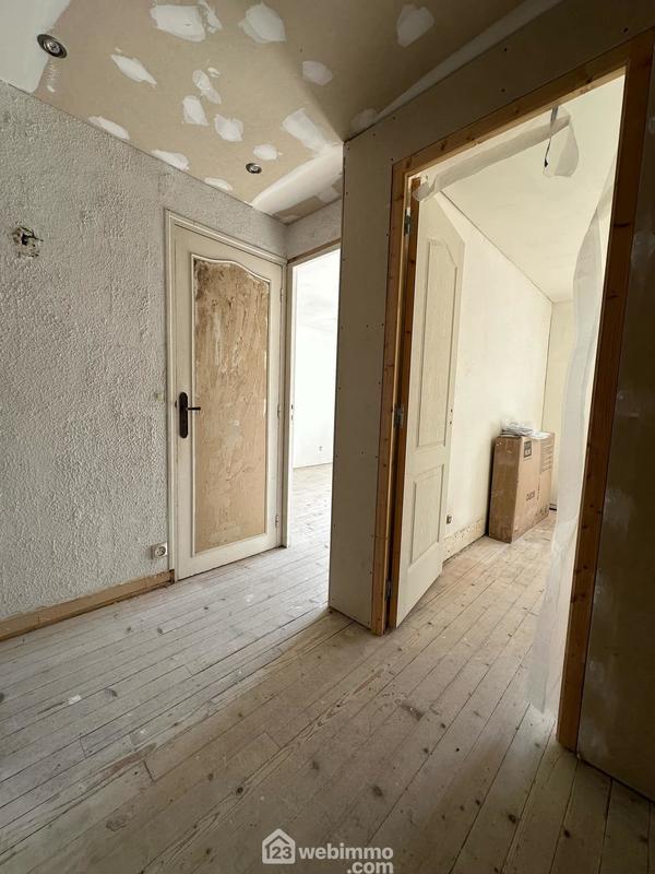 Maison - 77 m² - 5 pièces