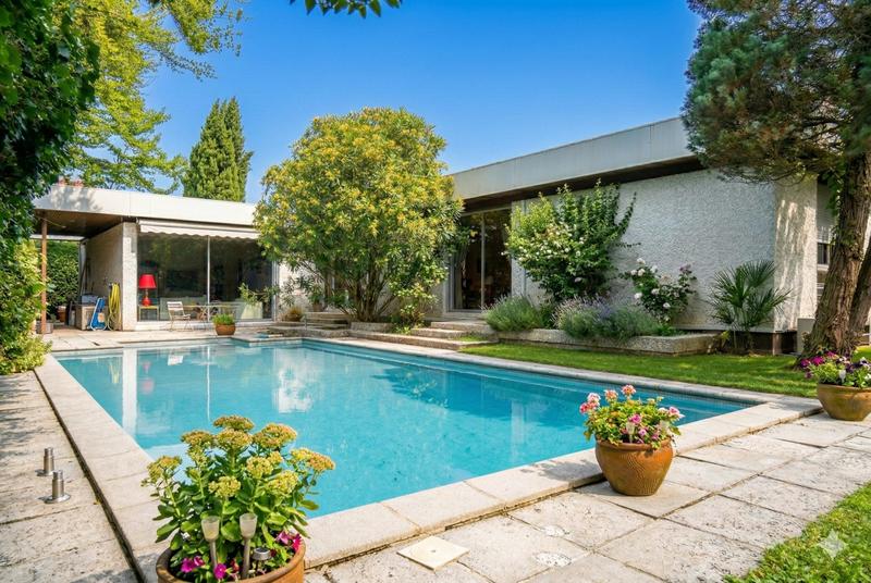 Maison contemporaine - 239 m² - 6 pièces