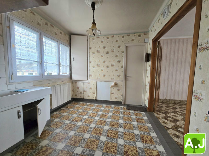 Maison - 64 m² - 5 pièces