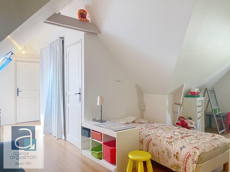 Maison - 176 m² - 8 pièces